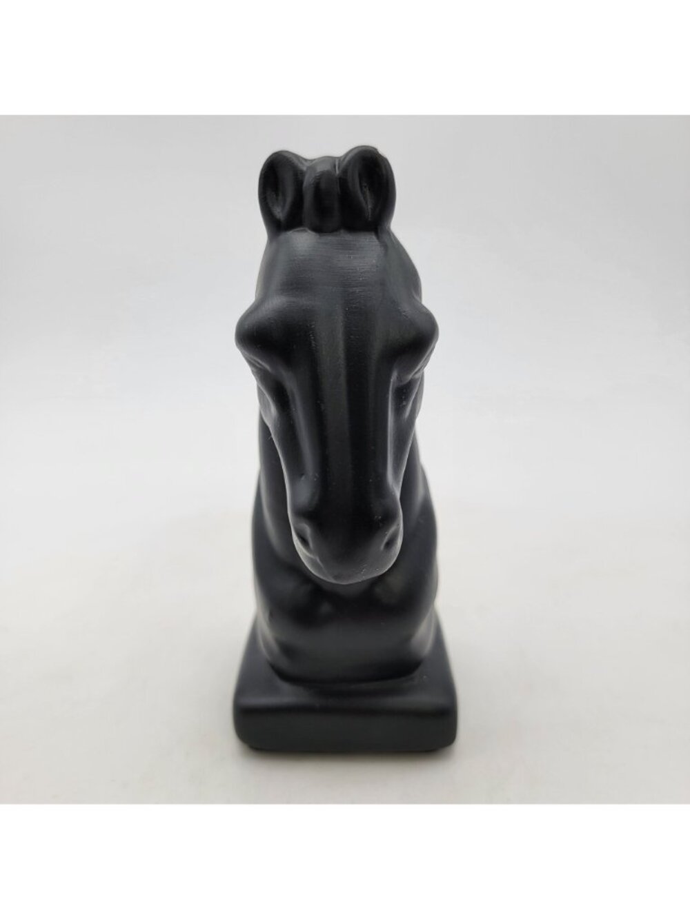 Black Horse Head Chess Piece Statue Table Decor - Picture 3 of 11